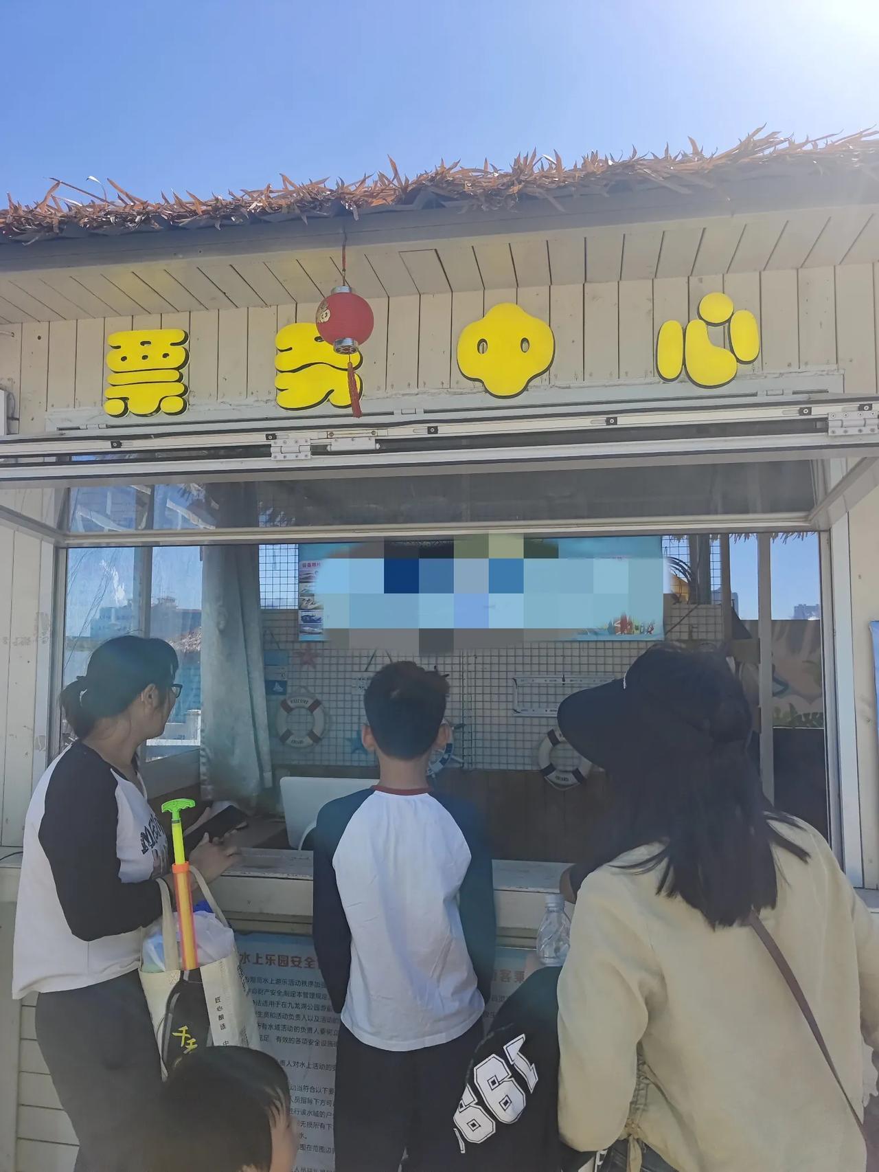现在的景区还有吸引力吗？如果免门票大家会去吗？
这些年野生景区乱冒，大家对很多景