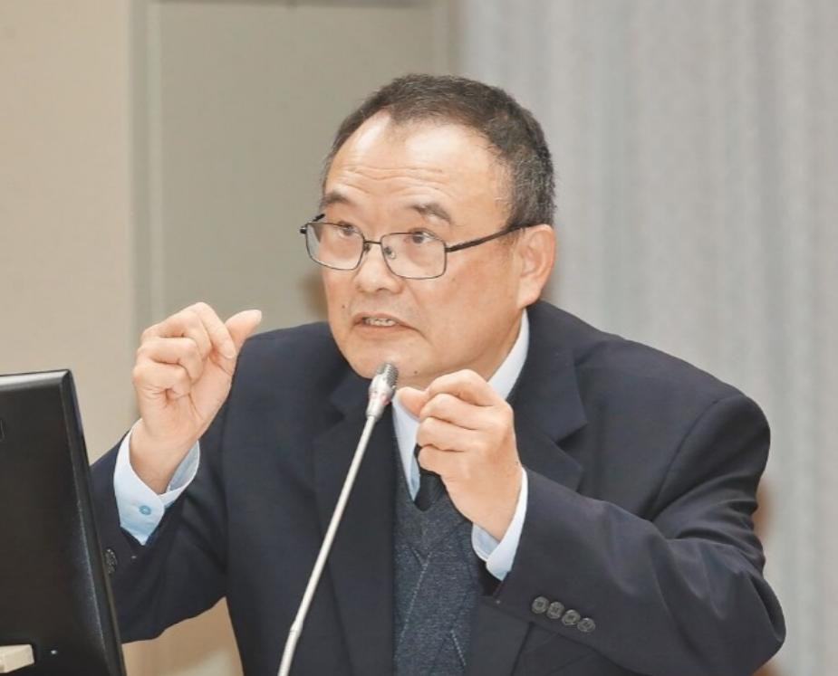 台北故宫院长萧宗煌叫嚣，“故宫文物是在“中华民国”执政时带来到台湾的，属于“中华