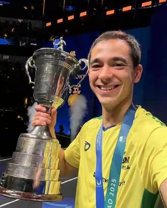 巴西名将雨果在今后的世界大赛上，恐怕难有作为！雨果是世界乒坛巨星，他是美洲首位夺