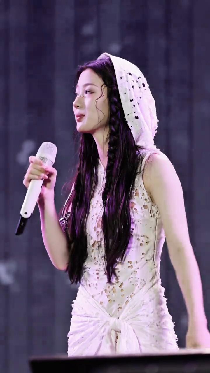 没人懂你的无奈，离开我，谁还把你当小孩。