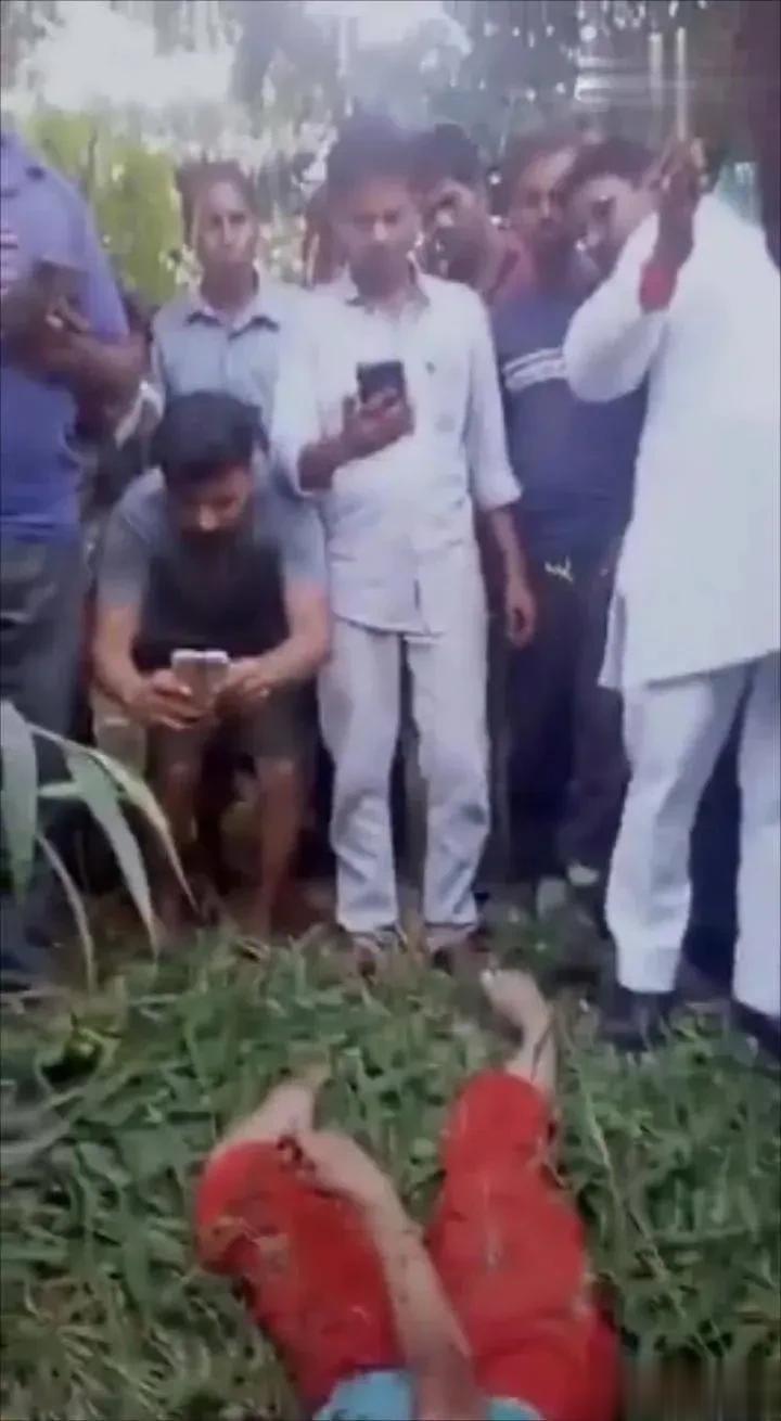 对于一个正处于青春期的女生来说，这个年龄段应该是很幸福很快乐的，然后就不会有什么