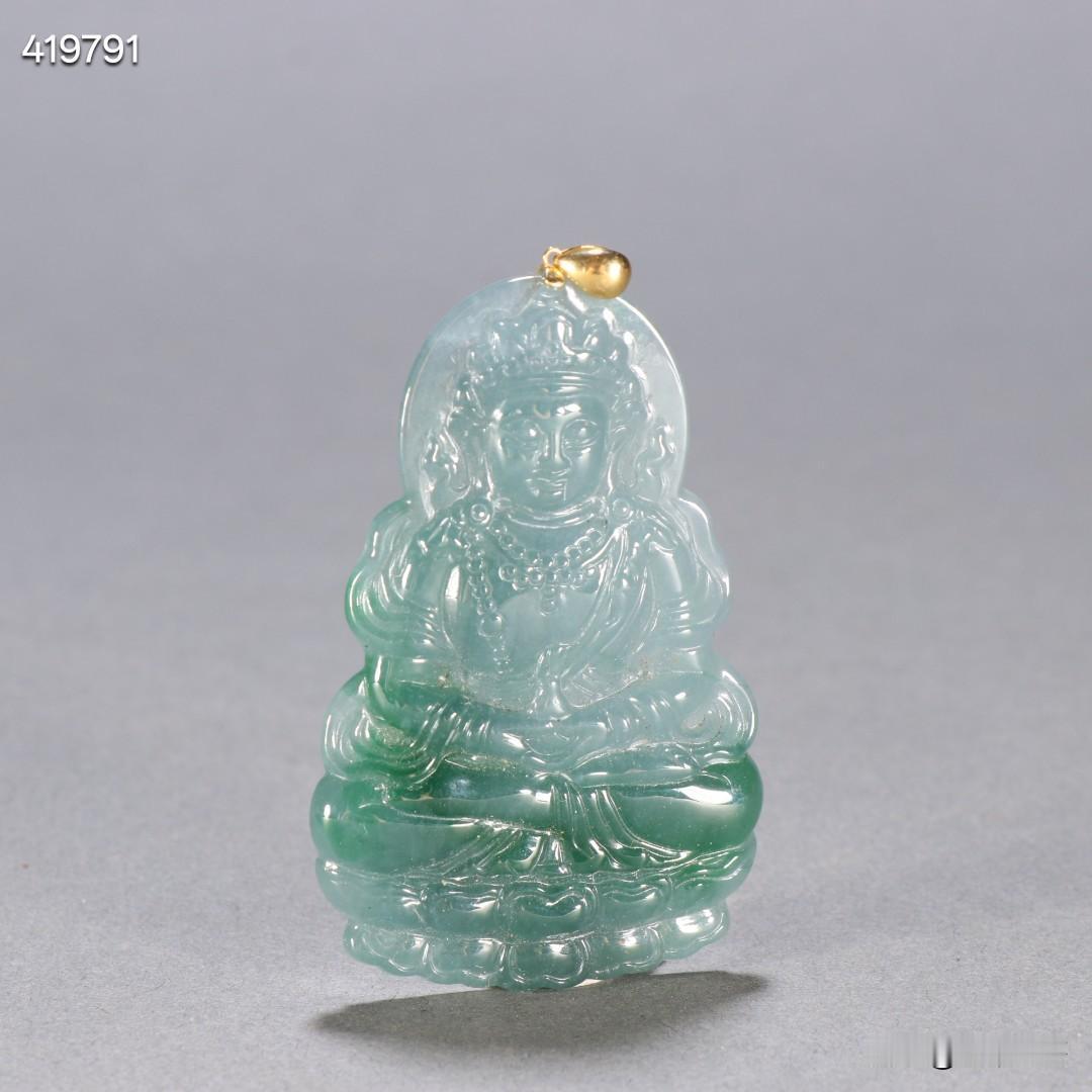 清 翡翠度母吊坠
规格：高6.4cm宽4.1cm
