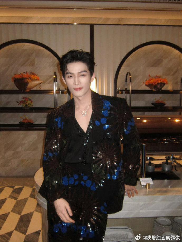 网传王星越李昀锐加盟元气满满的哥哥  王星越李昀锐拟加盟元气满满的哥哥 啊啊啊，