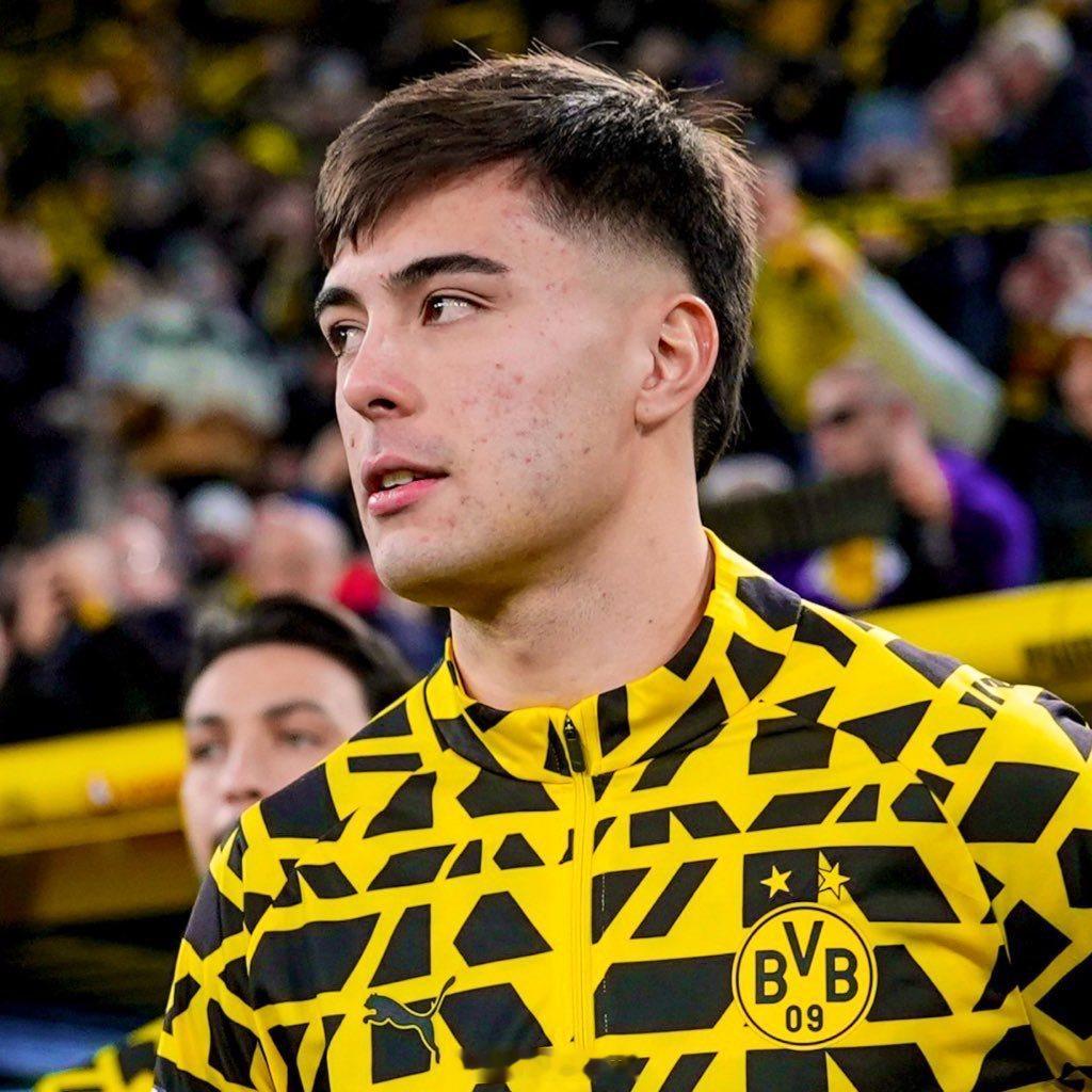 TyC | 切尔西正在认真考虑在1月份从多特蒙德召回租借出的20岁球员阿隆·安塞