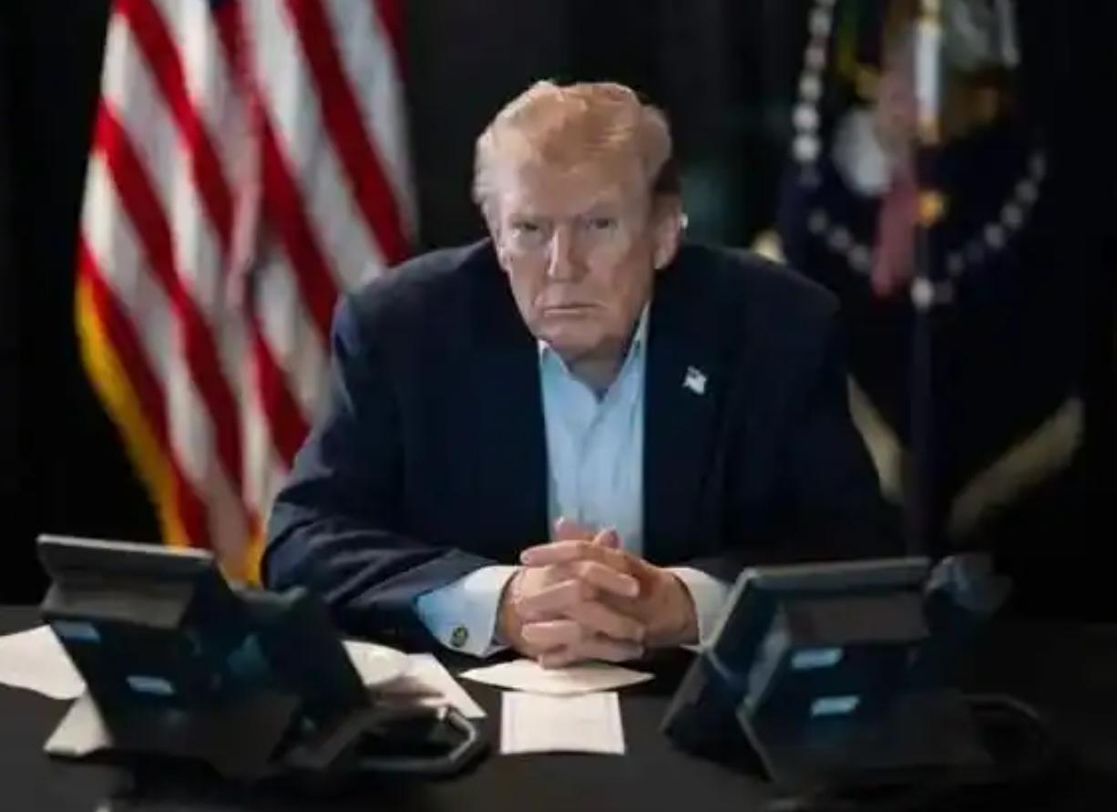 改口了，改口了，特朗普改口了，从四天改成了四个礼拜。

之前，美国说，对伊朗的袭