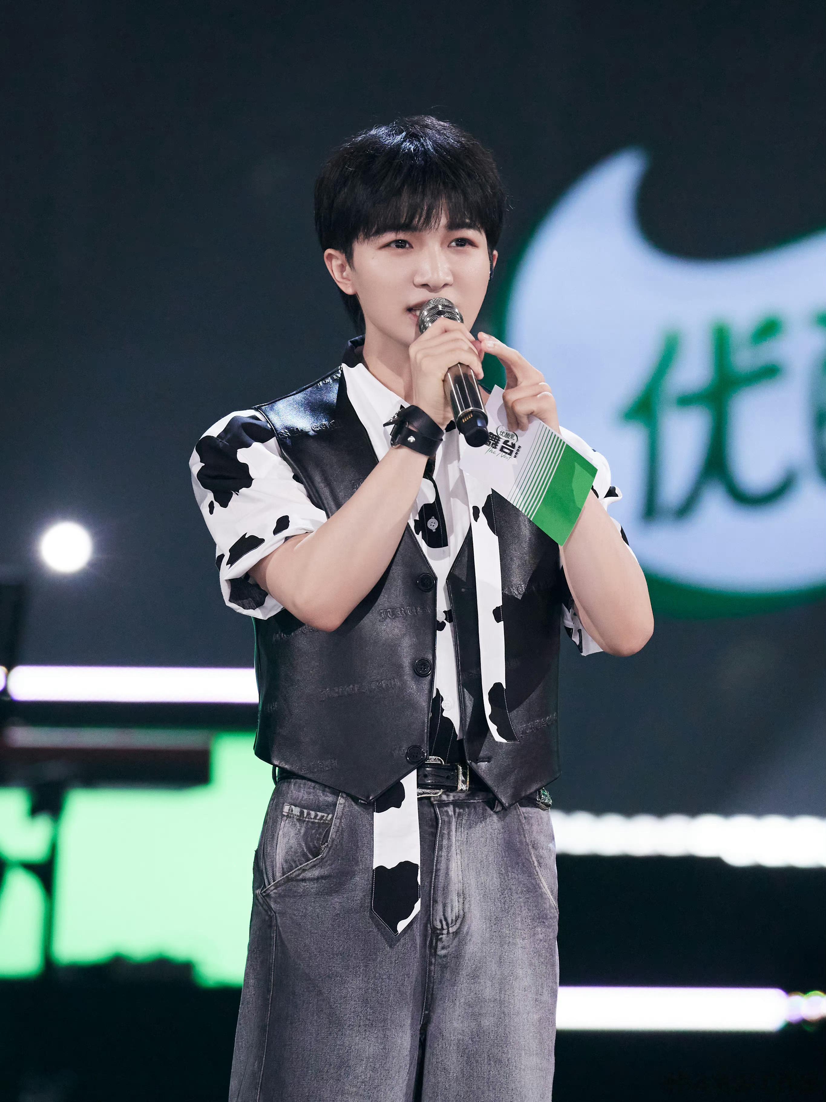 #周深[超话]#[音乐] #周深舞台2023# [2023.09.23]💫 深