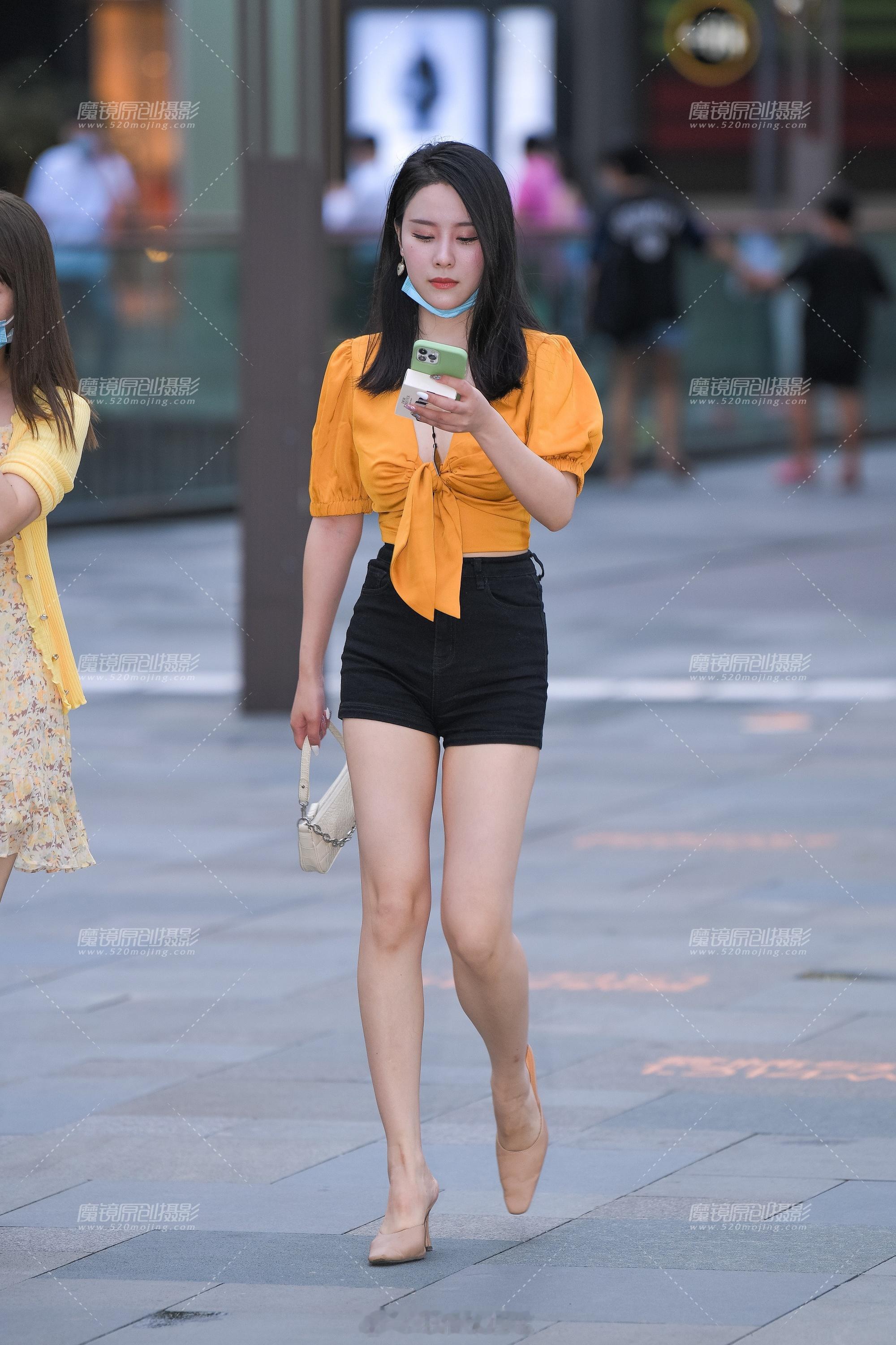 穿热裤的小姐姐！时尚潮流