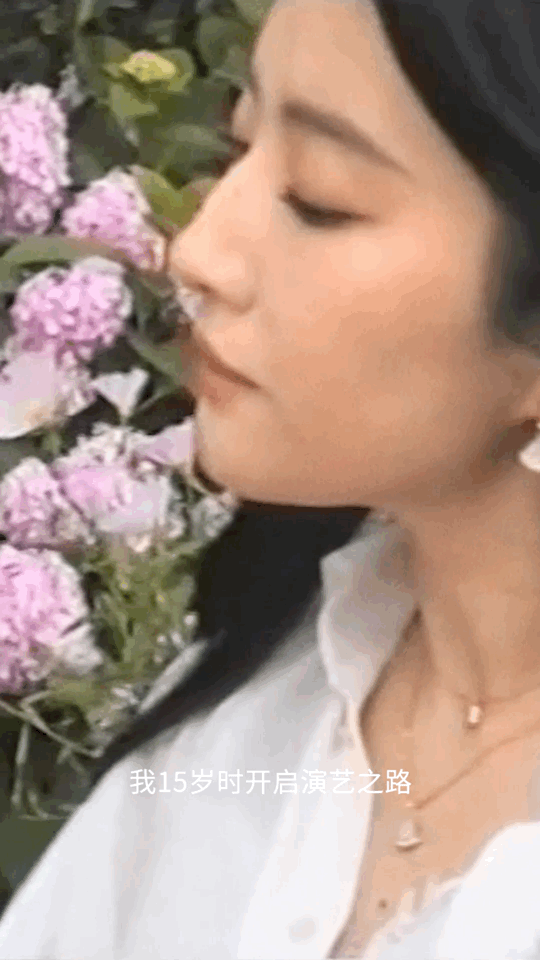 刘亦菲讲述蜕变与新生 回看刘亦菲的演艺之路，每个经典角色都像一面镜子，照见她不同