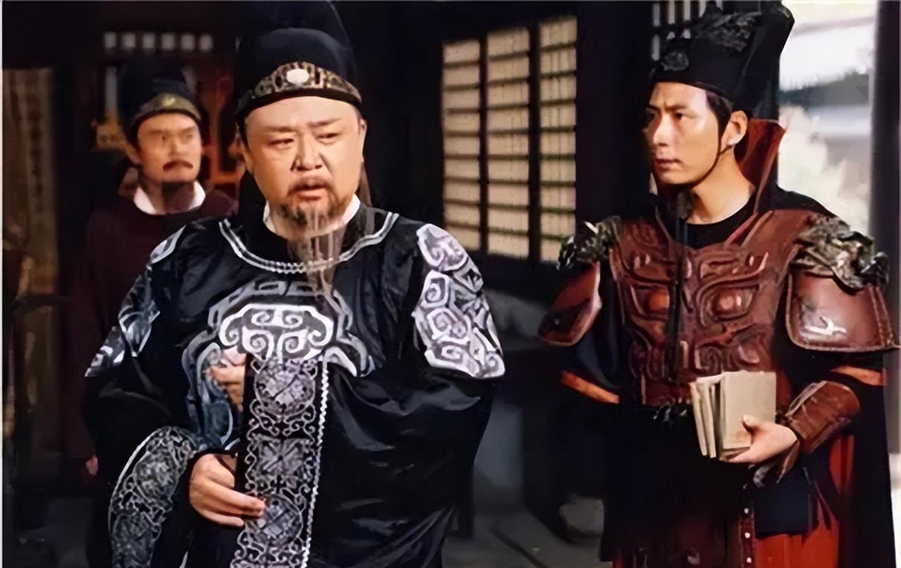 有一次，宰相狄仁杰在民间行医时，遇到一位貌美的寡妇陪着婆婆前来求医。

狄仁杰登