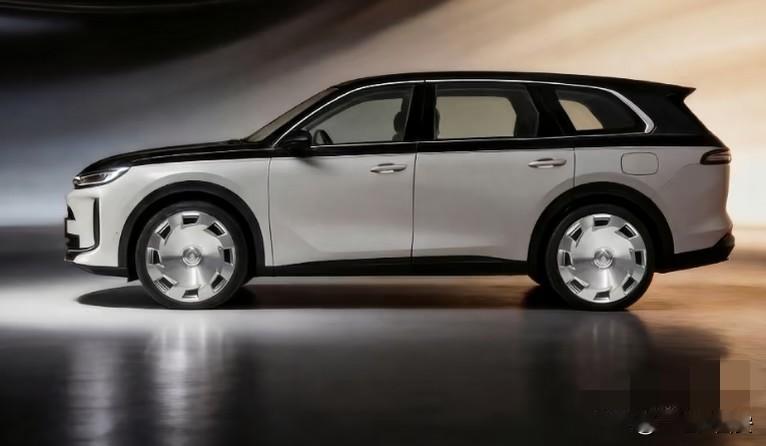 发现没有，在途中，眼前每经过10辆车，就有一辆五菱。国人对五菱的认可是刻在骨子里