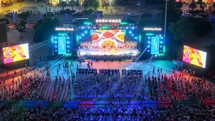 湖南联动10座避暑名山，推出星光夜市非遗体验、“湘南足球赛”体育消费、音乐节夜经