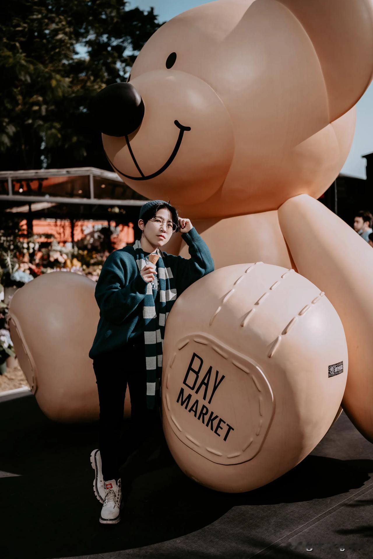 深圳探店｜藏在海边市集的3米巨熊🐻
 发现深圳美好 
如果深圳有童话，那一定会