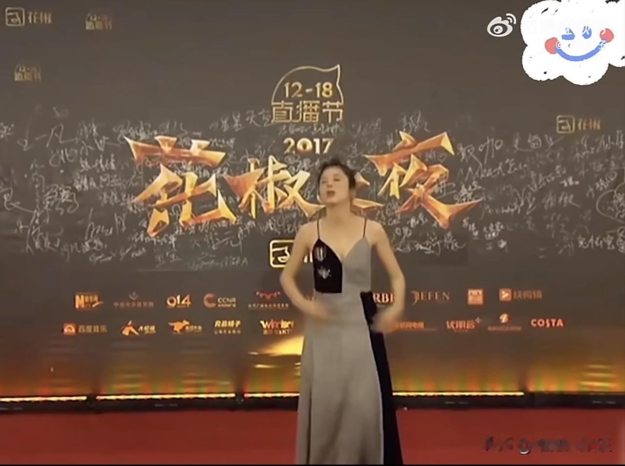 黄晓明冲上热搜，他轻飘飘的一句话，炸出了内娱的大瓜。

2月21日，黄晓明被挂在