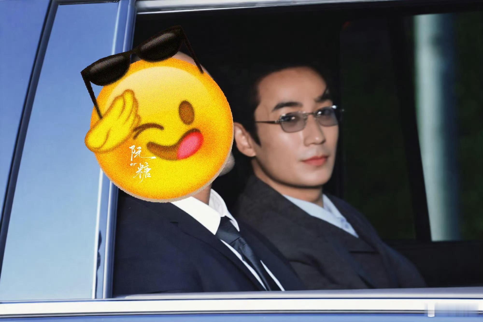 朱一龙VogueWorld上班了！开窗和现场的粉丝打招呼了[爱慕]朱一龙Vogu