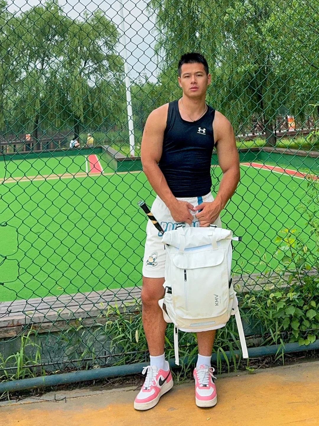 做我手里的“羽毛球”