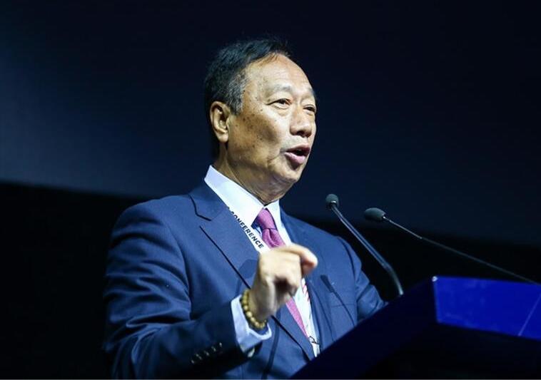 回头是岸！郭台铭在企业家闭门会上说，没有大国撑腰的政权早晚得变成别人家的附庸，比