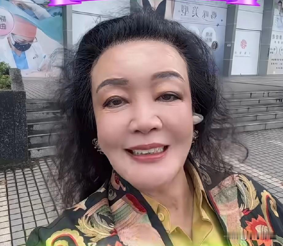 真羡慕汪小菲有个张兰这么好的妈妈！
如果不是张兰，汪小菲现在的媳妇应该就不会是马