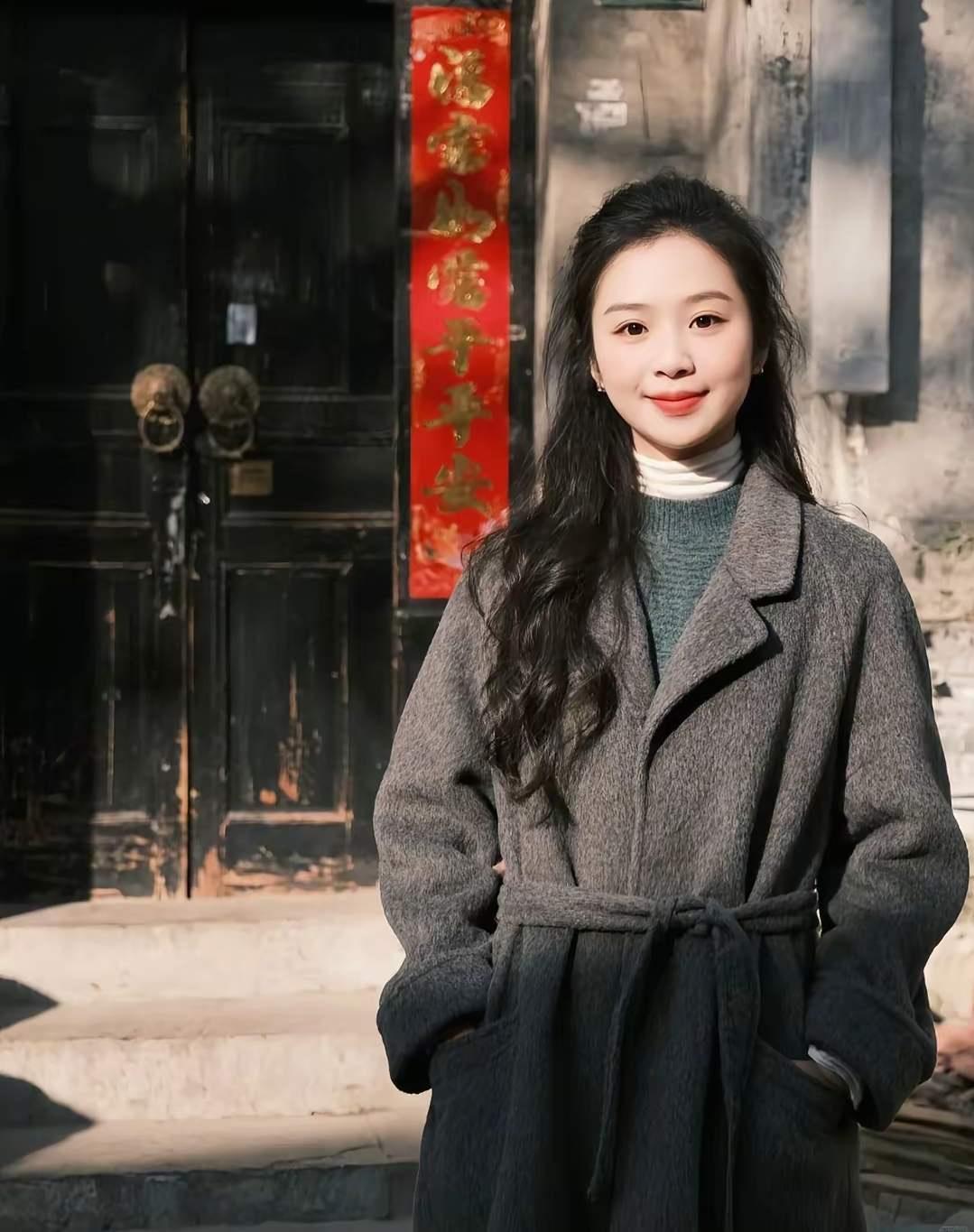 不得不承认，有些东西还真挺准的。

不信你看胡二妹，她这样的面相，一看就是心底厚