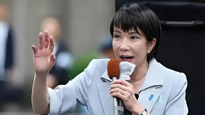 一个日本华人曾一针见血指出：现在中国若再战日本，撑不了14年，不是中国能撑多久，