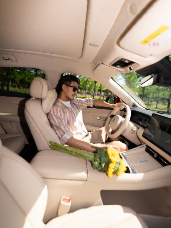 去年就种草的问界新M5今年终于提上啦，我买的新问界新M5 Ultra零度白增程版