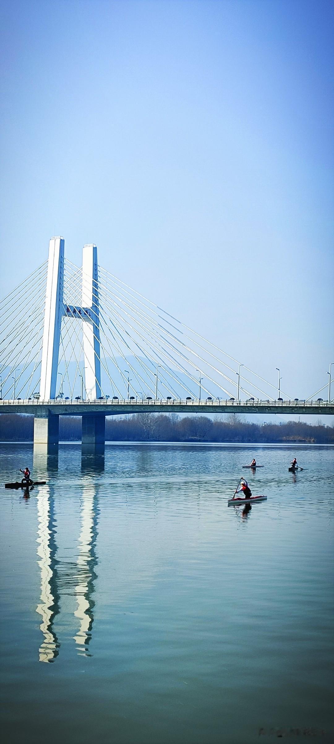 晒图笔记大赛汉江里挥浆的少年，书写自己的青春奋斗。奋斗不是等价交换，而是价值积累