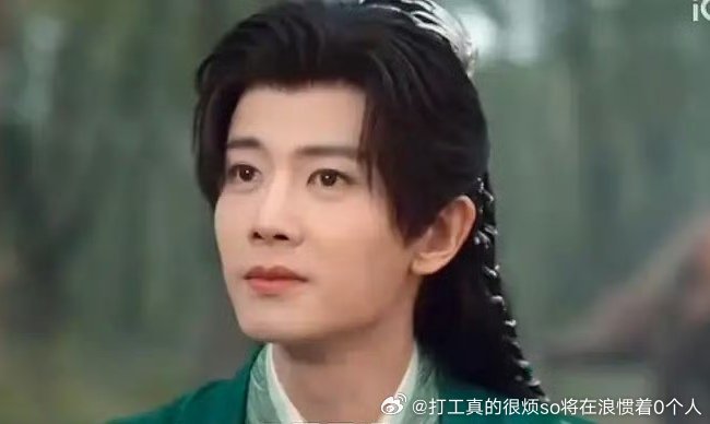 虽然老了些但如果落地束发应该还行但都是厚重稠刘海 