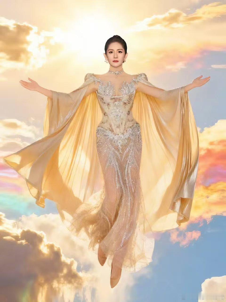 谢娜 太阳女神出发啦颜值与实力双在线，主持台风超稳，坐等太阳女神微博之夜惊艳全场