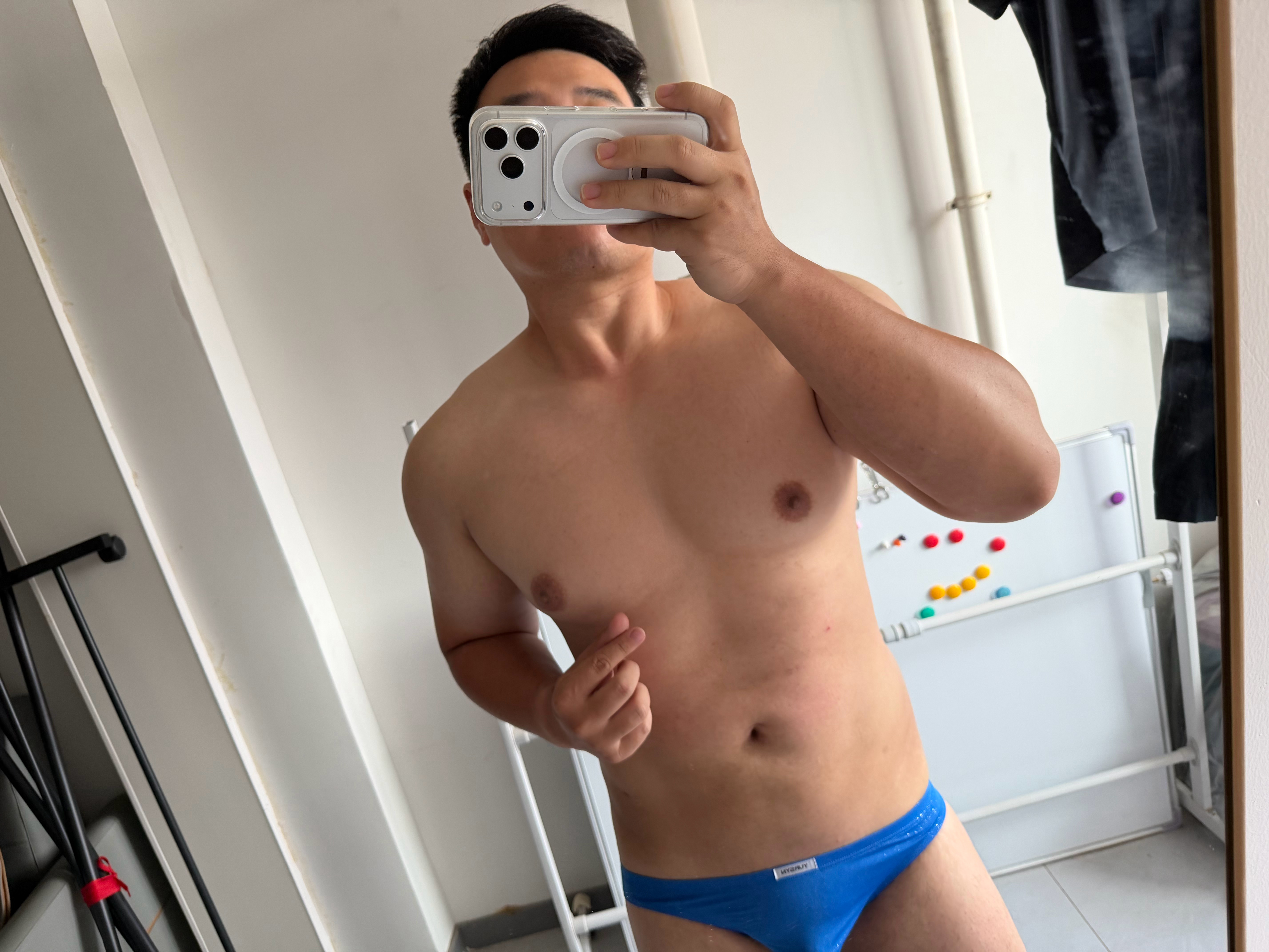 摸您呀。这条闪闪的内裤我确实买了[笑cry] ​​​