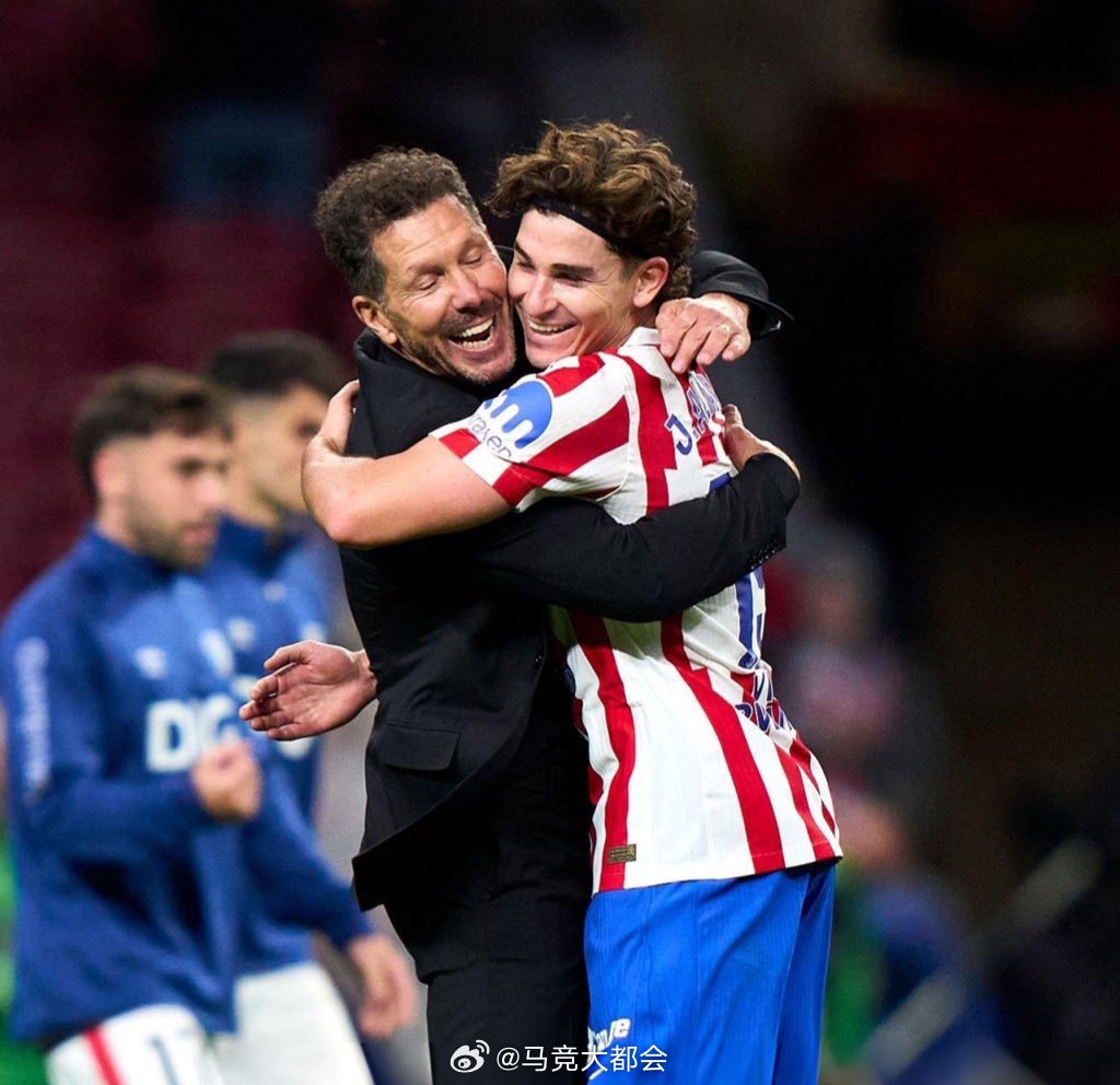 阿尔瓦雷斯🕷️在近六个主场完成8球2助攻🔥：⚽⚽ vs 巴拉多利德；⚽ vs