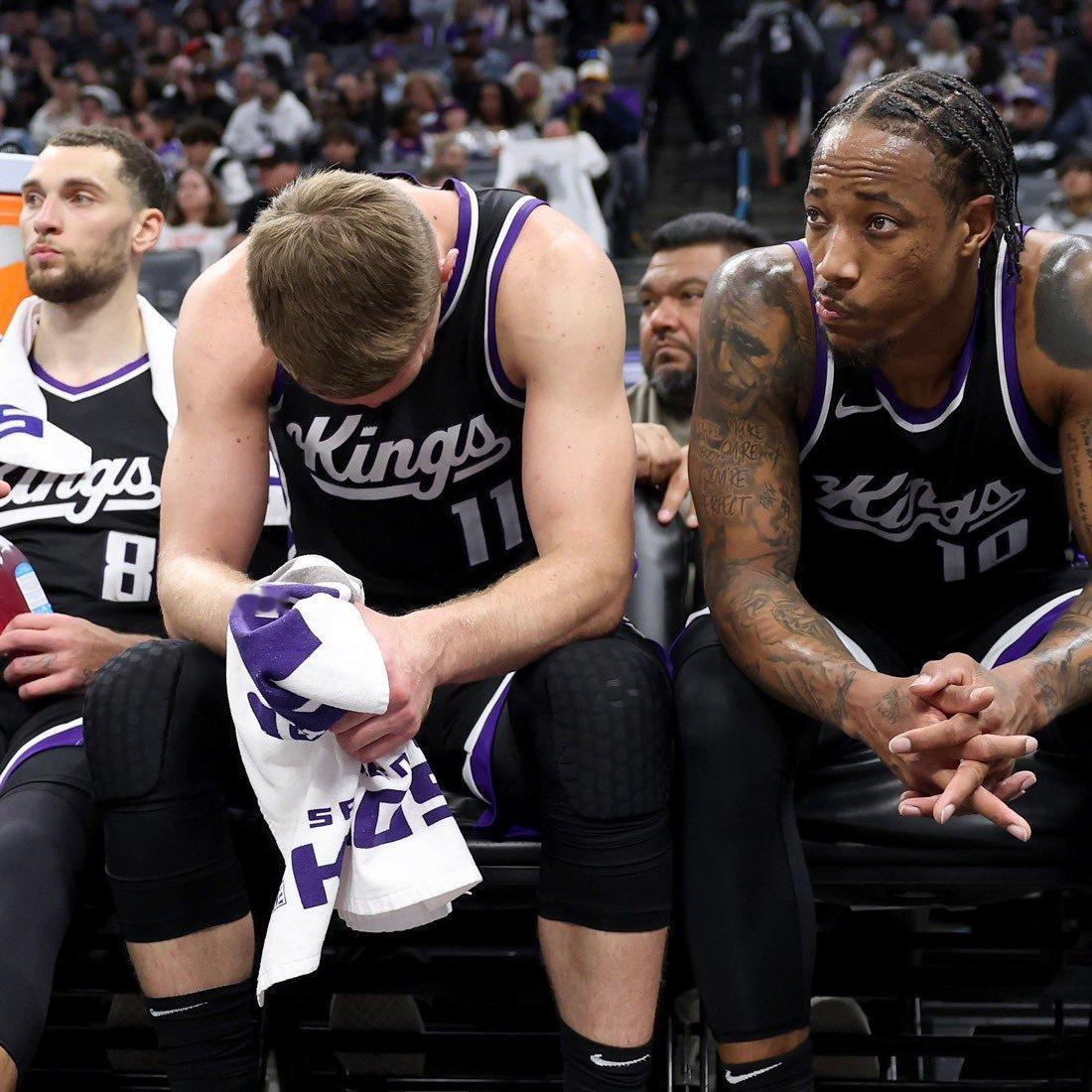 国王最近8场输掉7场，只有一场输到个位分差的唯一赢的那场，勇士库里 巴特勒 格林