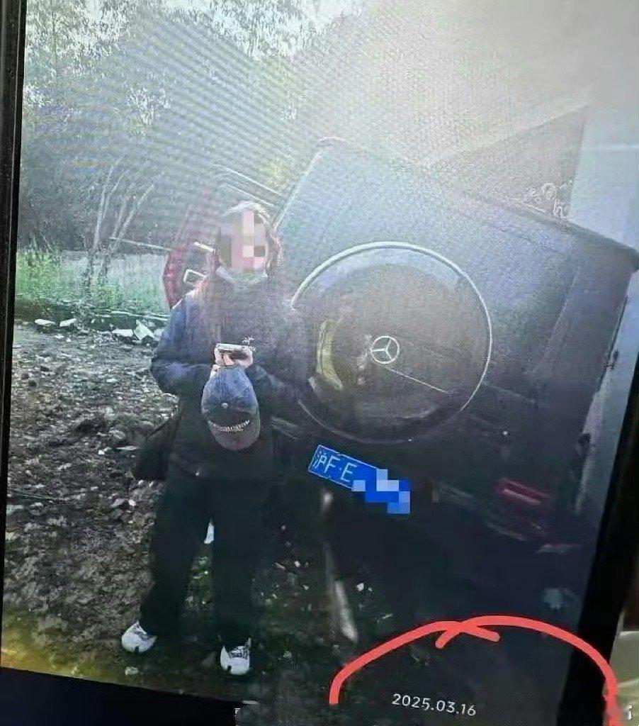 曝金晨交通事故监控截图  警方已经成立调查组了。涉嫌骗保的话属于刑事犯罪了，如果