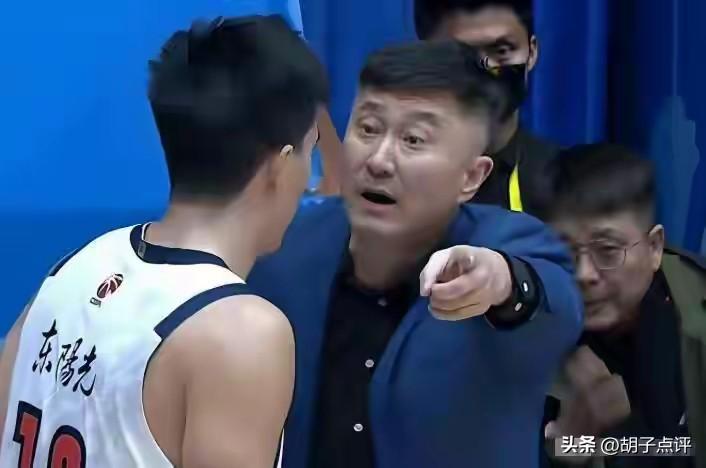 中国男篮第三次裁员，5人离队，杜峰看重的爱将1个不留，不看好的全留！

中国男篮