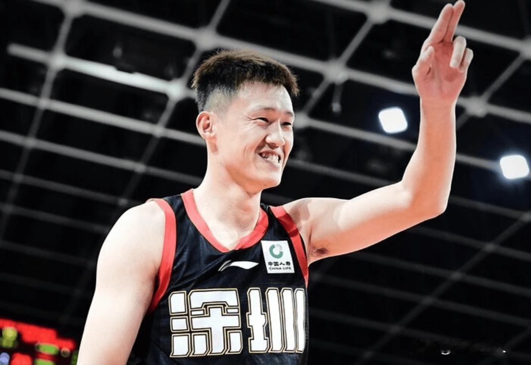 周鹏太熟悉广东主场篮筐了，14分赛季最佳一战




周鹏再次回到广东主场，作为