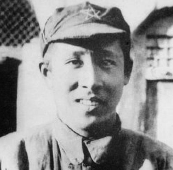 1933年，廖承志被捕，在狱中，他看到了同样被捕的陈赓，就对陈赓说：“我有办法救