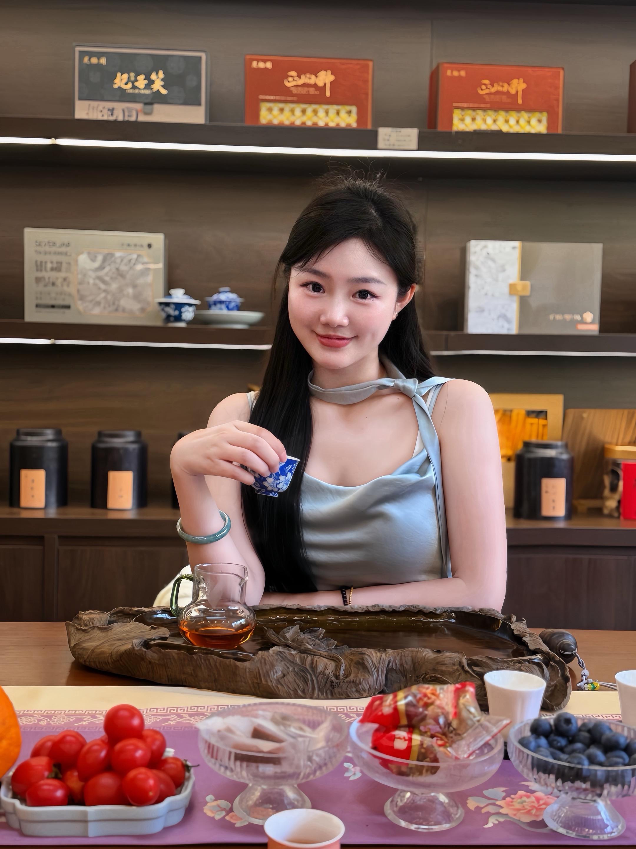 茶要泡开 人要想开 先有自我 才无枷锁