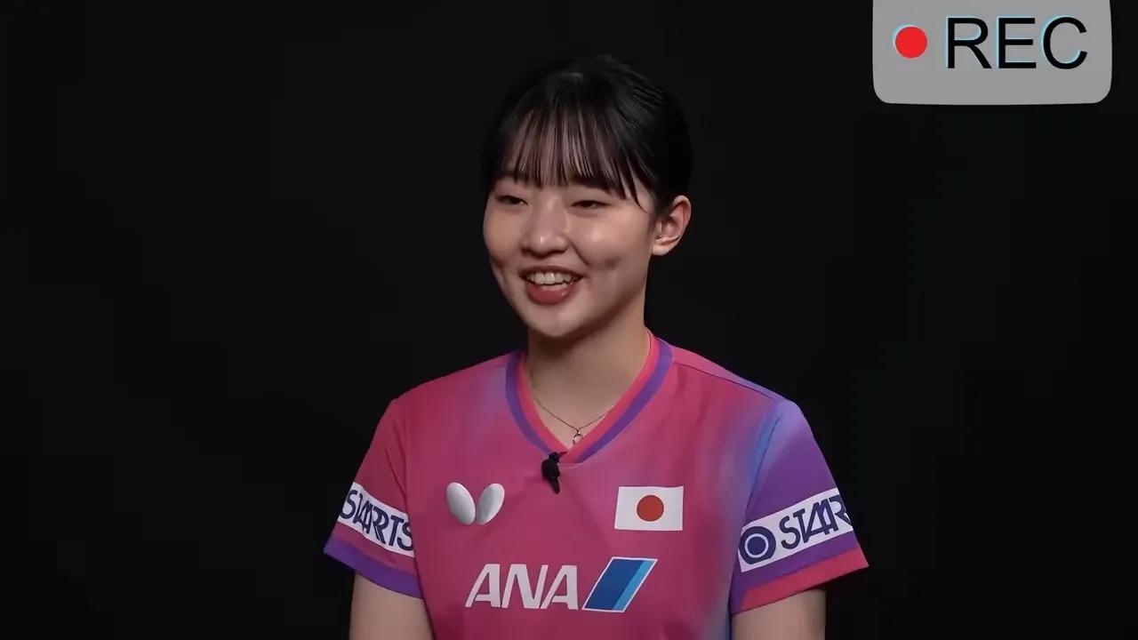 张本美和状态平平，赢下申裕斌太费劲！横滨冠军赛首轮，日本新星张本美和对阵韩国一姐