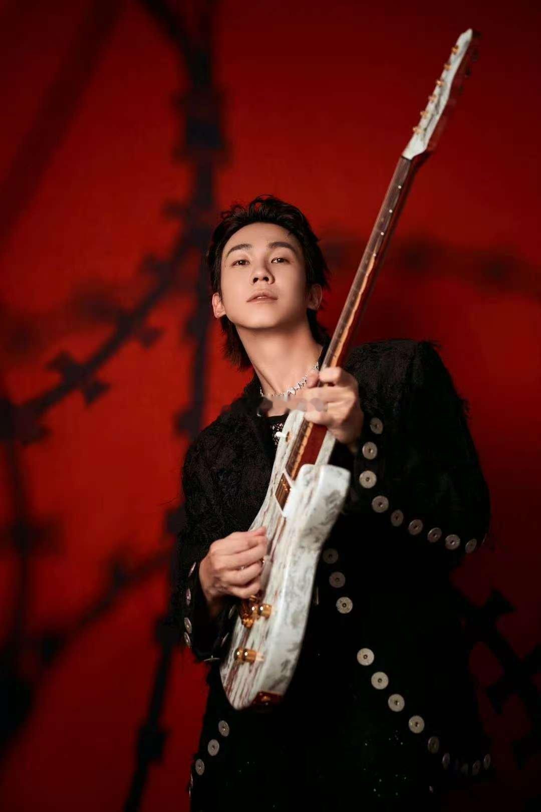 白举纲巡演内场价格没过千盼到白举纲巡演官宣！“荒野爱人——伟大的冒险”概念超带感