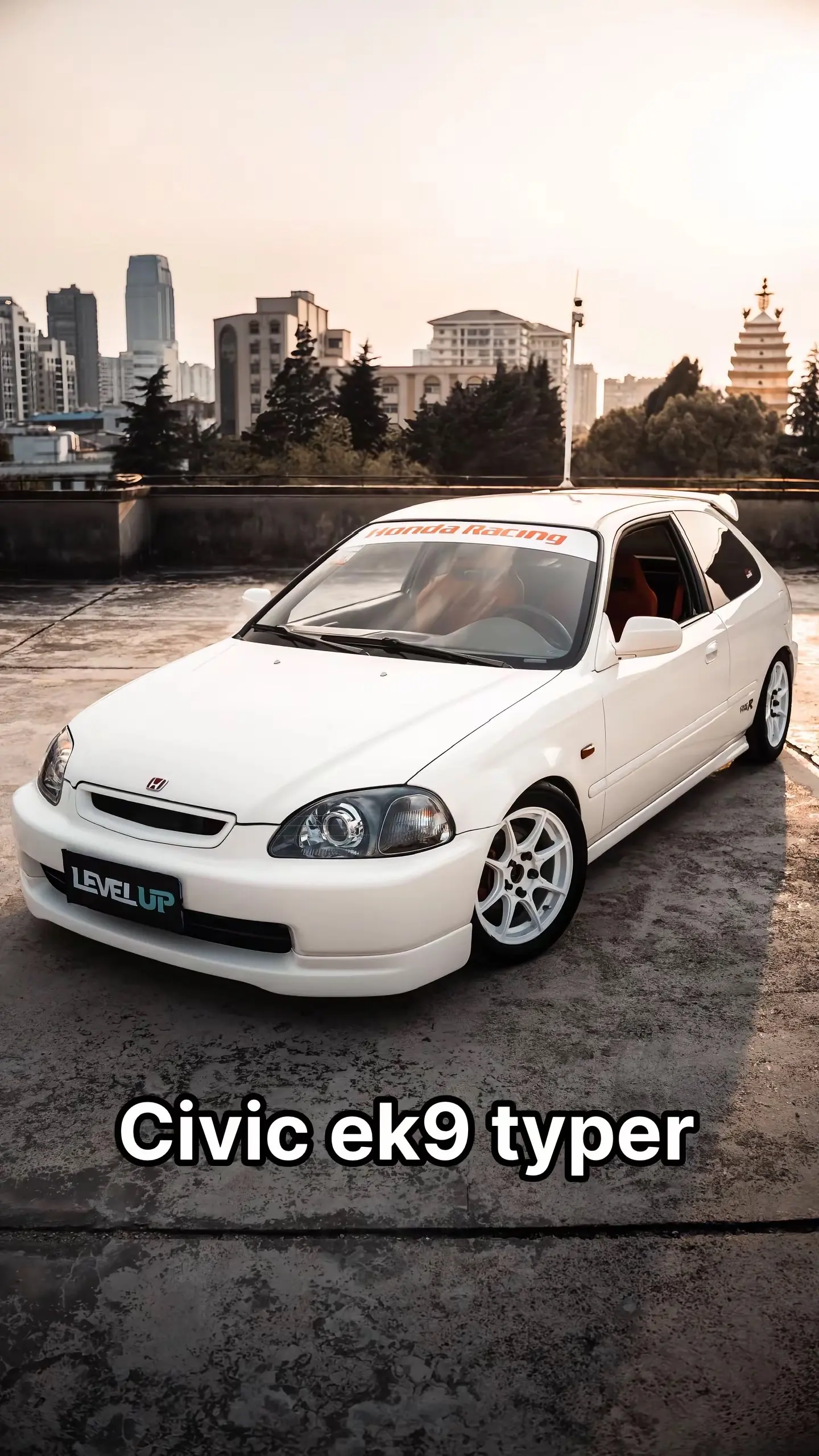 本田思域typer ek9。