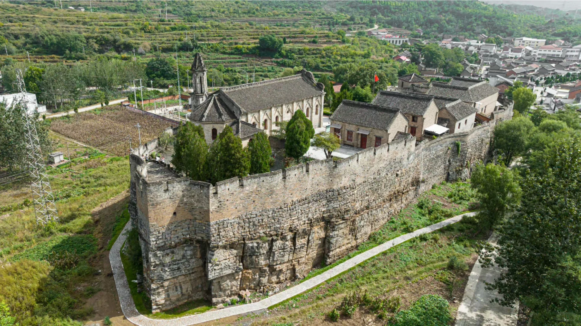 隐藏在山西农村的欧洲古堡