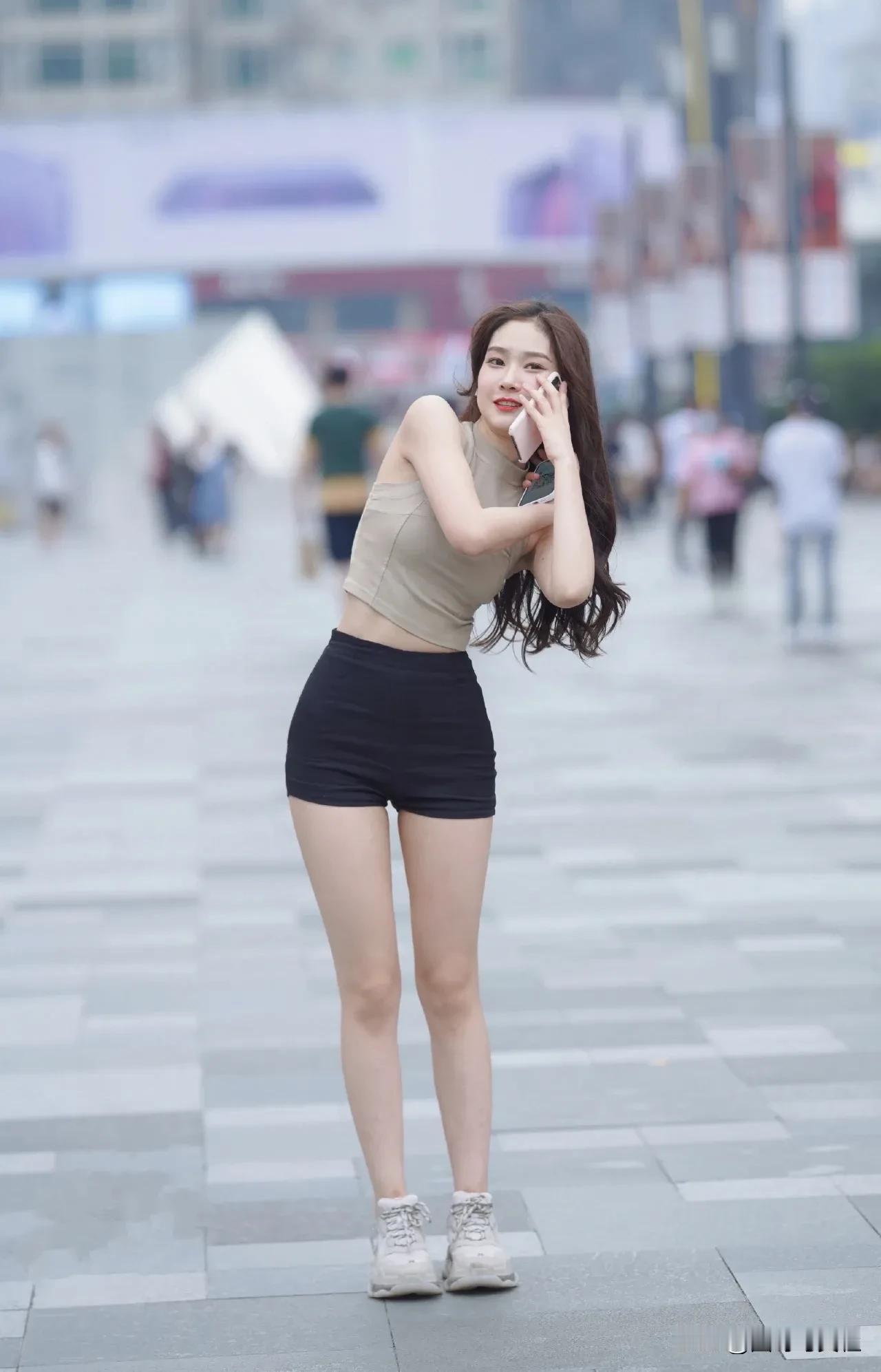 女人如何穿出含蓄的性感?