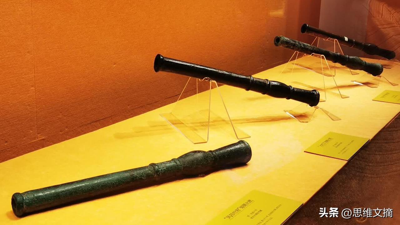明朝手握一堆黑科技，
本该改写世界历史的。
最后却全烂在了仓库里
比如火铳，古代