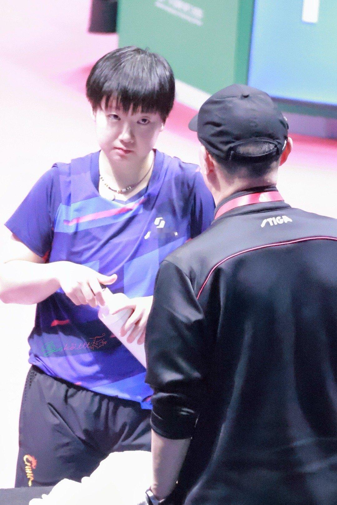 孙颖莎新年快乐健康涨球 