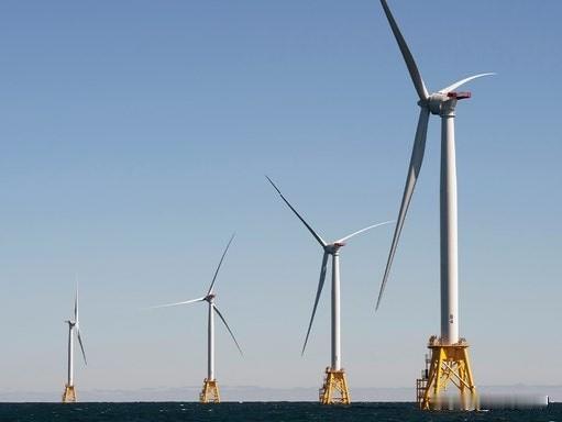 突发！特朗普政府叫停美国所有海上风电项目，200亿美元真“打水漂”了
 
202