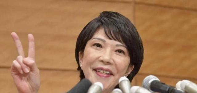 88908亿日元。日本2027财年的防卫预算初步申请，就这个数。
这不是防卫，这