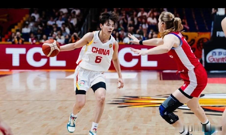 杨舒予、罗欣棫联手导演中国女篮逆境下的绝平

杨舒予和罗欣棫都是中国女篮的锋线，