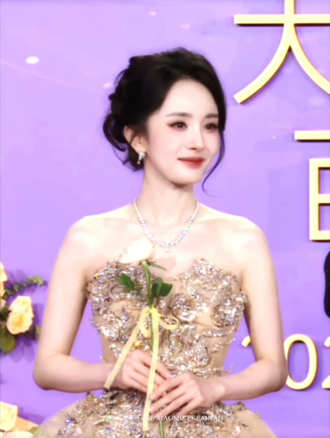 杨幂五穿祖海高定杨幂美貌比钻石更闪耀 杨幂也太美了吧！ 