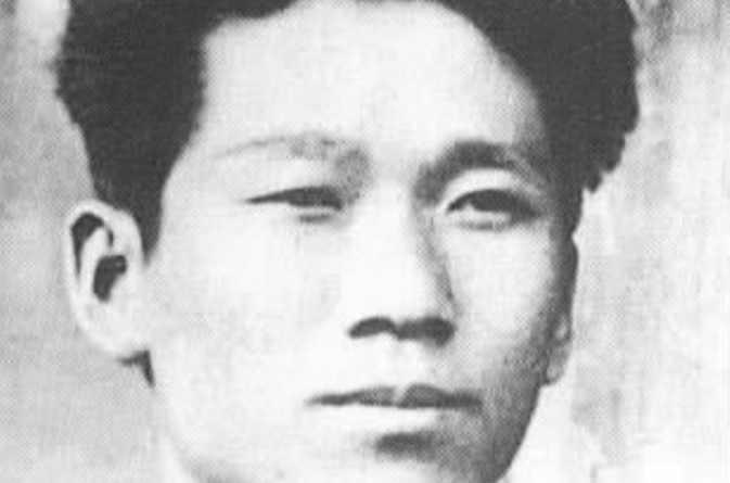金根，原名金光珍，别名金弦，朝鲜族，1903年出生于朝鲜咸镜北道庆兴郡雄基邑的一