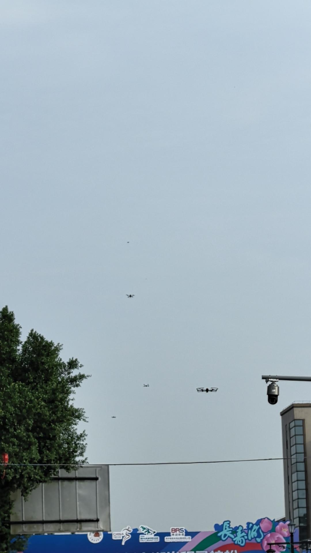 美伊战争背锅的人出来了
据英国《每日电讯报》24日报道，伊朗拒绝接受美国总统特使