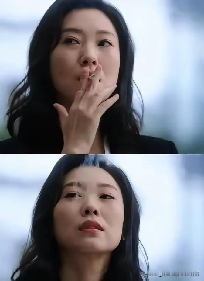 《老舅》里演舅妈的王佳佳，好多人说她长相平平，但我真的超吃她这股味道！
 
她和