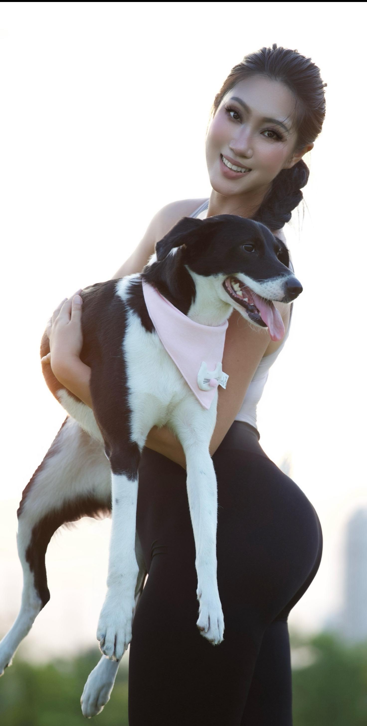 痴迷每一个日落 我总是痴迷于一些 短暂、浓烈的浪漫瞬间 就比如地球上永...